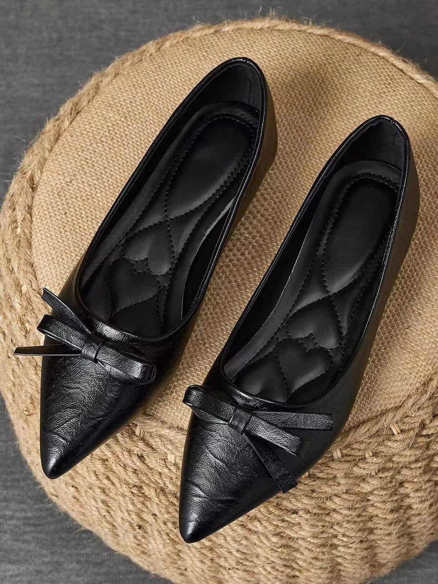 WHDXY Women's French Style Flats, Pointed Toe Bow Decor Slip-On Black Retro Loafers, Versatile & Elegant