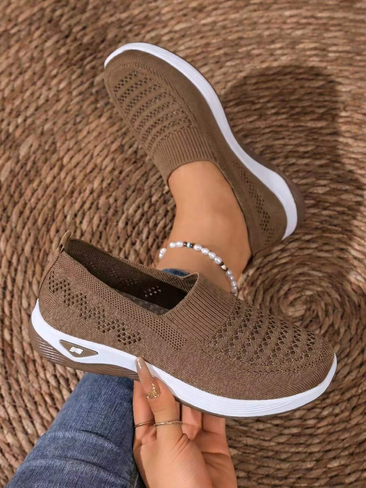 Women's Spring/Summer Slip-On Mesh Casual Shoes, Soft Sole Lightweight Breathable Walking Sneakers, Solid Color Loafers